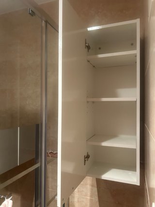 Mueble de baño blanco