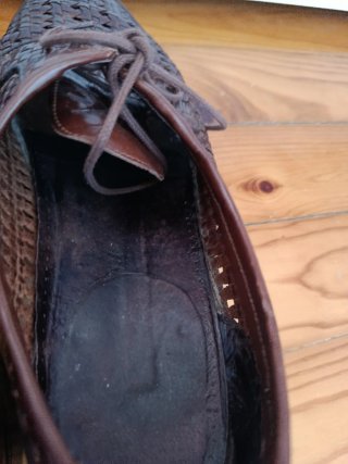 Scarpe eleganti in pelle intrecciata