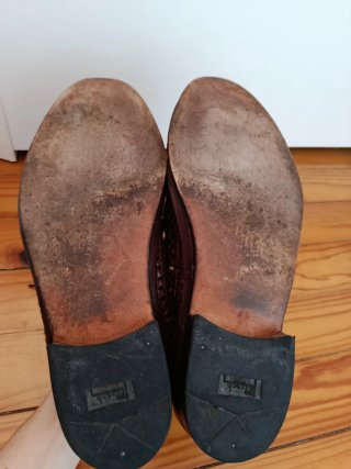 Scarpe eleganti in pelle intrecciata