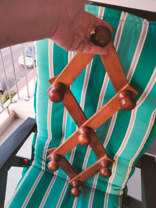 Perchero vintage extensible madera