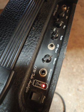 Amplificador Behringer 4010R