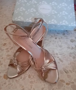 Sandalias Polin et Moi Tacon Fiesta Doradas