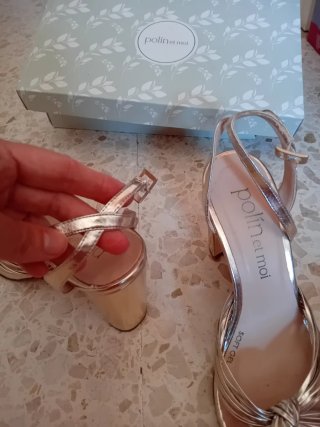 Sandalias Polin et Moi Tacon Fiesta Doradas