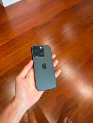 iPhone 16 Pro Nero/Grigio