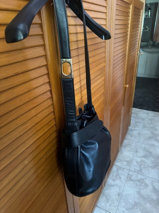SUPER OFERTA! BOLSO DE PIEL NEGRO
