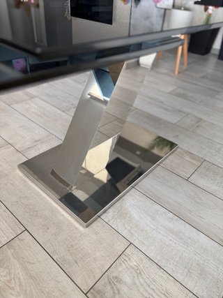 Tavolo da Pranzo in Cristallo e Acciaio Inox. Estensibile