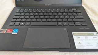 Portátil ASUS Zenbook 14 OLED in ottime condizioni