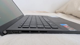 Portátil ASUS Zenbook 14 OLED in ottime condizioni