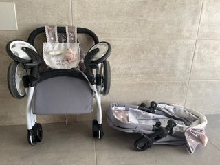 Coche Muñecas 3 en 1 Plegable Cuevas Toys