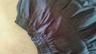 Falda Zara talla 11-12 gris oscuro con lazito.