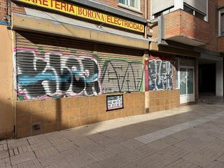Local comercial en alquiler en Arcos en Madrid