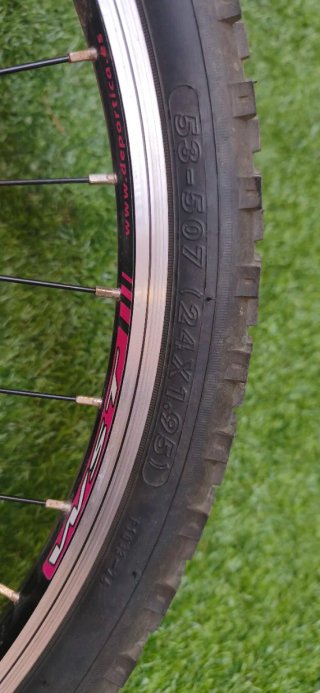 Bicicleta 24", para 6-10 años