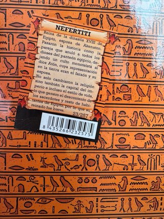 Estátua egípcia Nefertiti Dourada