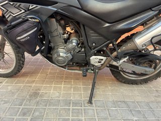 Yamaha XT660R Adventure/Enduro Moto