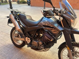 Yamaha XT660R Adventure/Enduro Moto