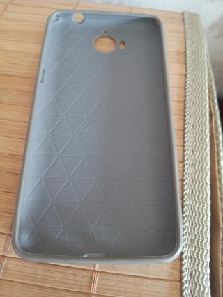Teléfono Blanco XIAOMI 5A Teléfono Gris HUAWEI Y6