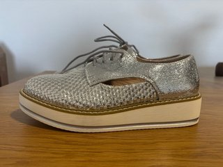 Zapatos nuevos plateados mujer talla 39