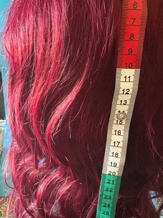 Peluca larga borgoña con flequillo