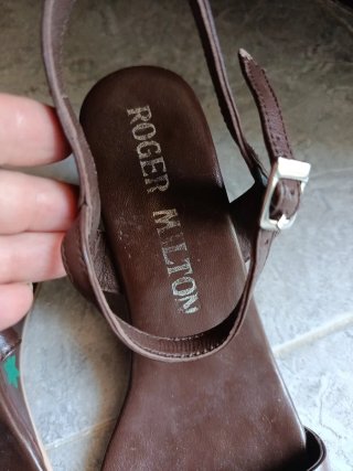 Sandalias Roger Milton Talla 39 Marrón Flores