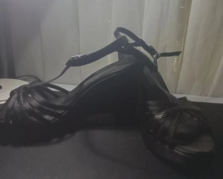 Sandalias de cuña Alberta Ferretti negras