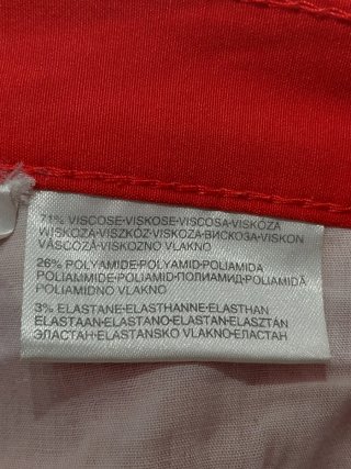 Pantalón corto rojo Yessica Talla M