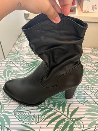 Botas de tacón negras usadas dos veces