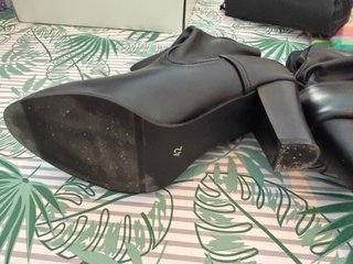 Botas de tacón negras usadas dos veces