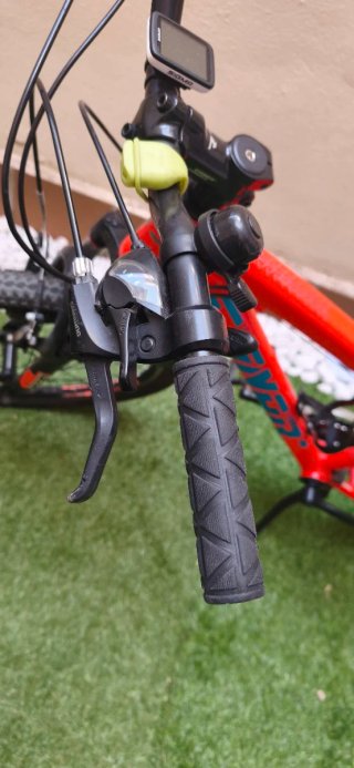 Bicicleta 24". Muy Ligera. Gama alta