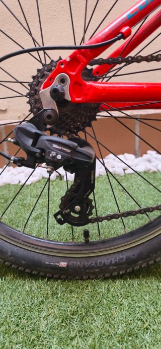 Bicicleta 24". Muy Ligera. Gama alta