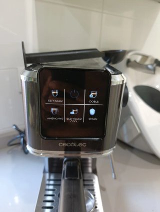 Cafetera Cecotec Negra