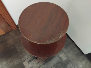 Mesa auxiliar montaplatos redonda de madera