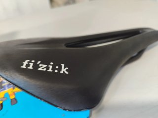 Sillín Fizik Vento Argo 00