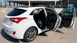Hyundai i30 2015 - Black Line 115cv + Techo