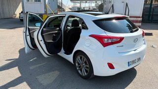 Hyundai i30 2015 - Black Line 115cv + Techo
