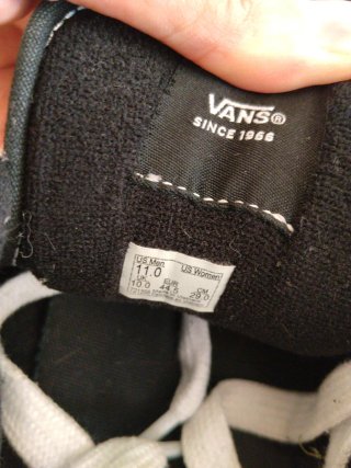 Vans Knu School