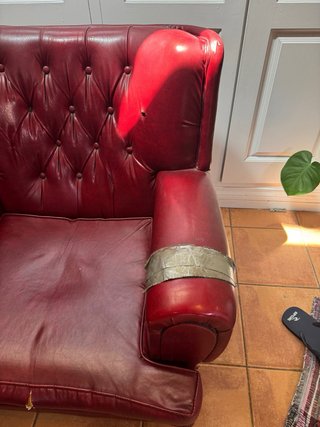 Sillón Chester Vintage Capitoné Burdeos