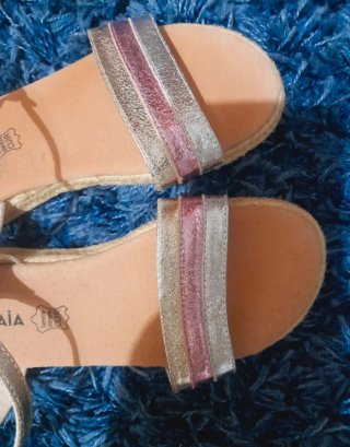 Sandalias niña plateadas y rosas Talla 35