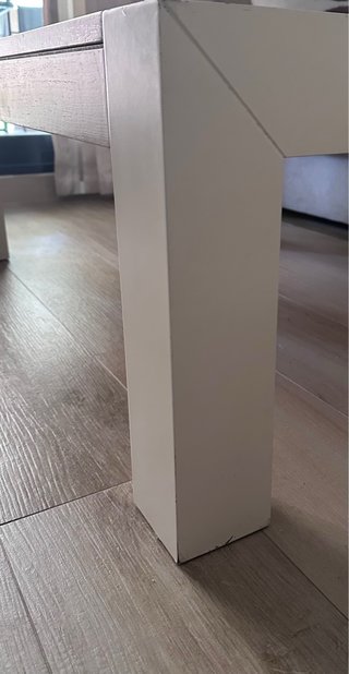 Mesa baja moderna madera y blanco