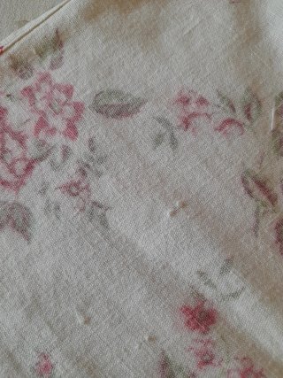 Colcha antigua de lino y arpillera