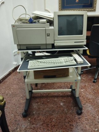 Ordenador Apple Macintosh LC Antiguo