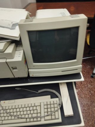 Ordenador Apple Macintosh LC Antiguo