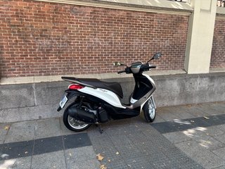 Piaggio Medley 125