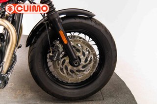 TRIUMPH BONNEVILLE BOBBER