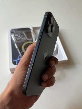 iPhone 16 Pro Max GARANTÍA 1 Año y medio