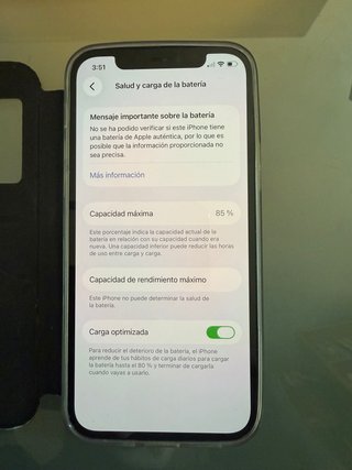 iPhone 12 64GB con funda y cargador