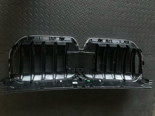 Parrilla Original de BMW X1 2025