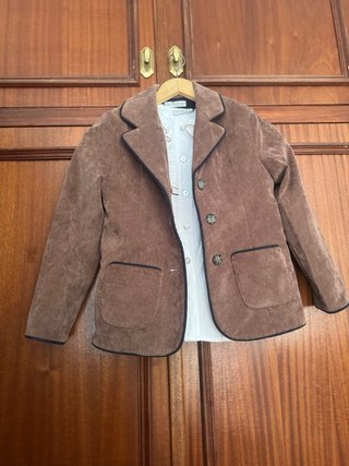 Conjunto Chaqueta y Camisa Niña