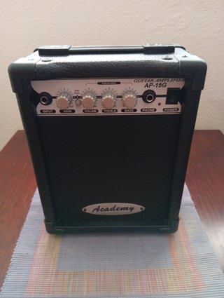 Amplificador Guitarra Academy AP-15G