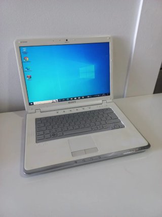 Sony VAIO Portátil Blanco/Plateado