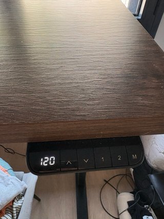 Escritorio elevable madera patas negras